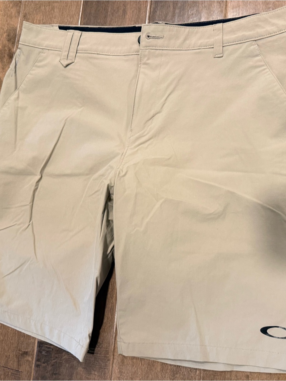Oakley Men's Flat Front Performance Shorts in Khaki